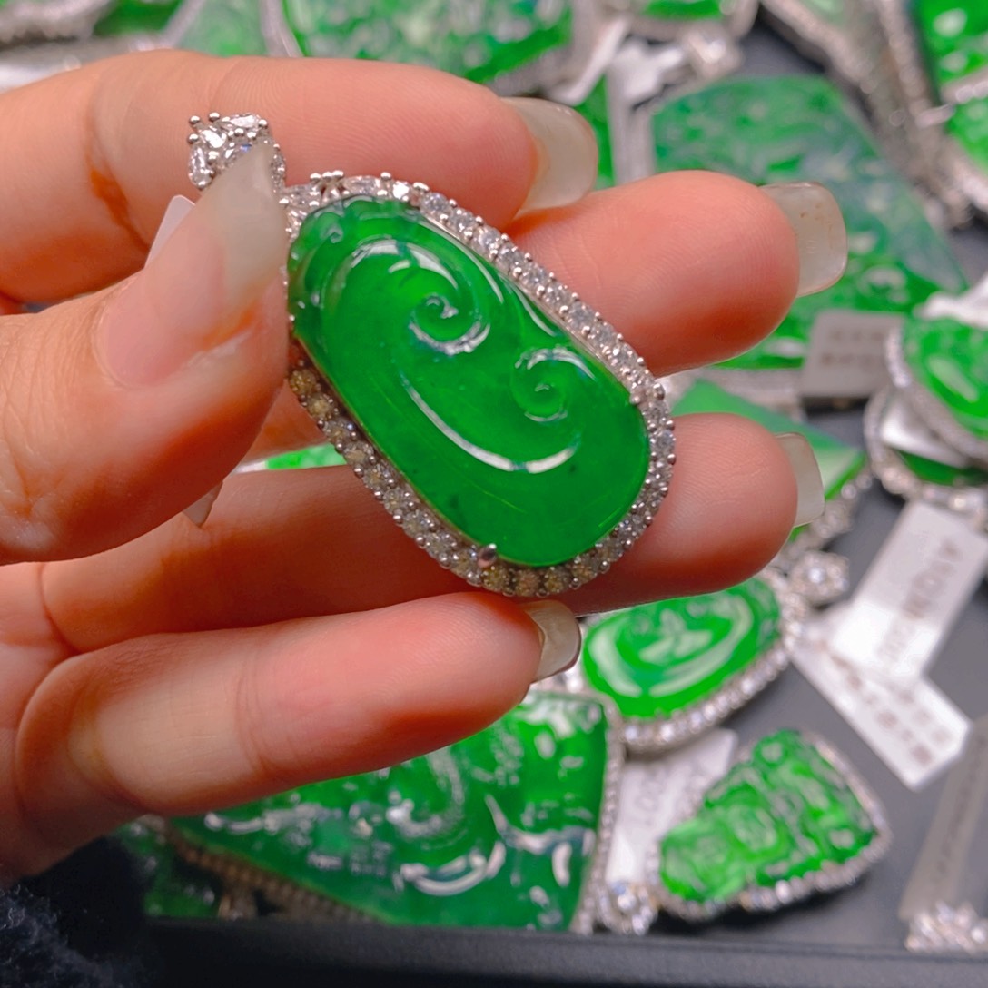 翡翠颈饰银S925镶嵌8888888888