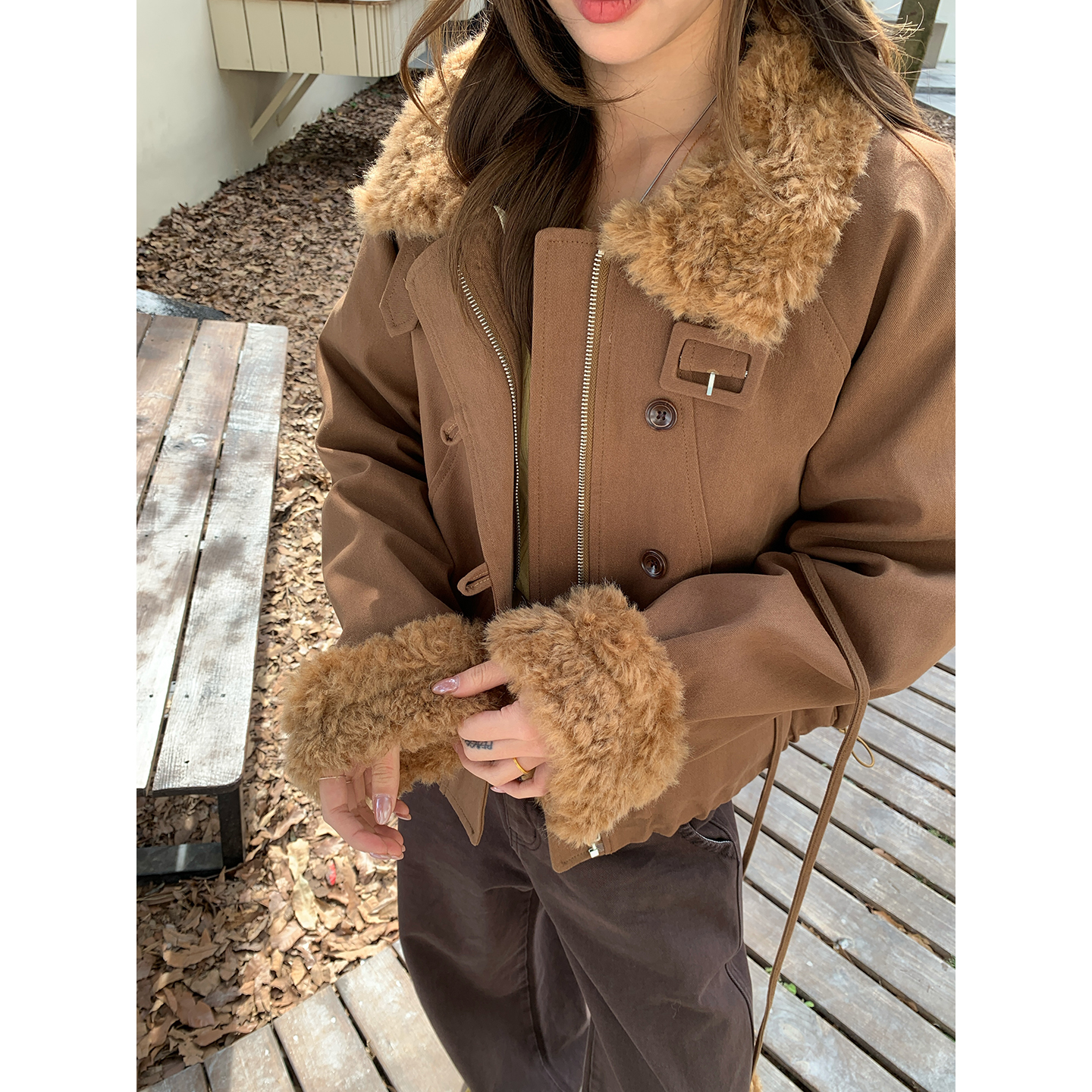 宋正恩12/8 10:00AM上新【焦糖棕柔雾工装毛绒拼接宽松外套】STF894