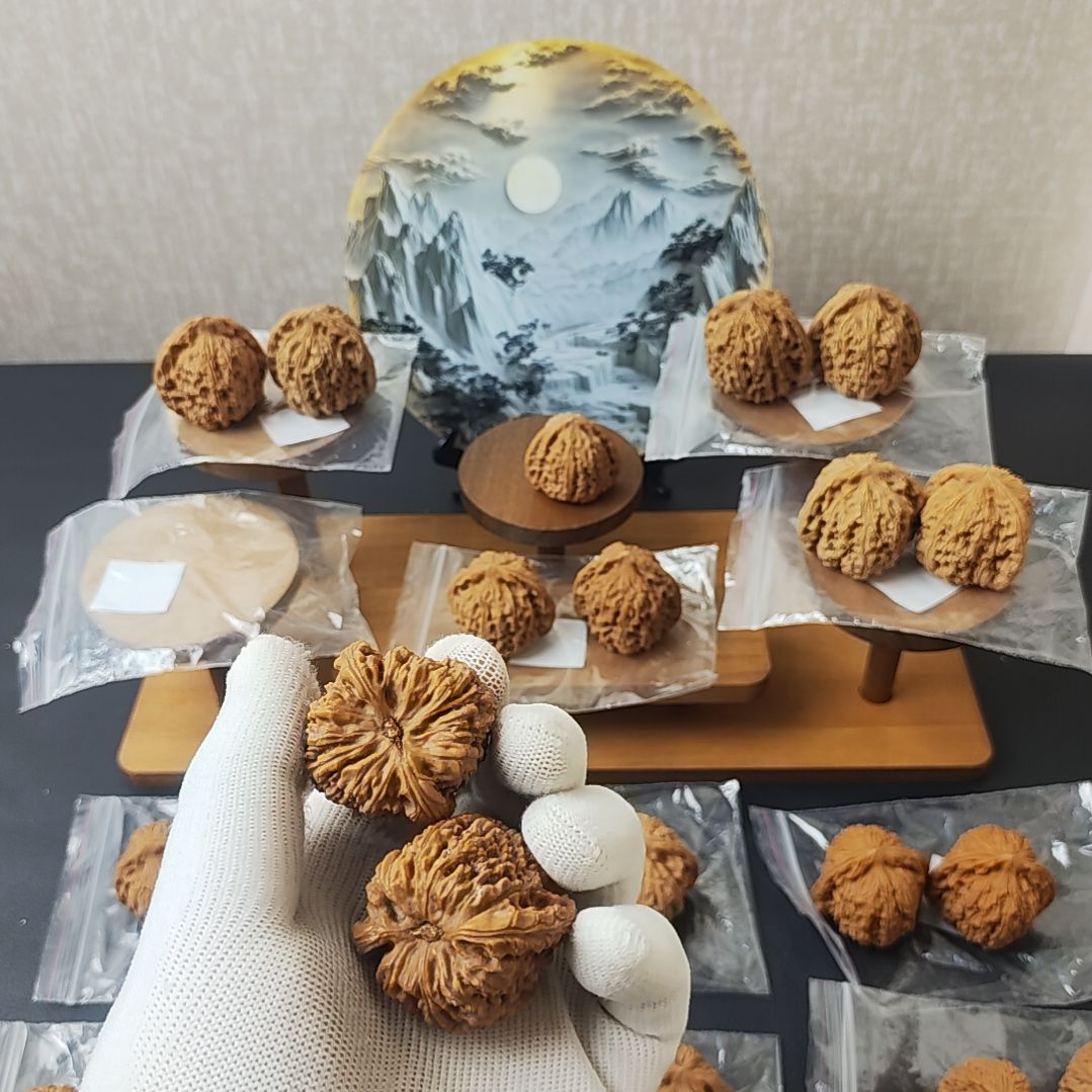 巷***口文玩核桃吊坠52克重