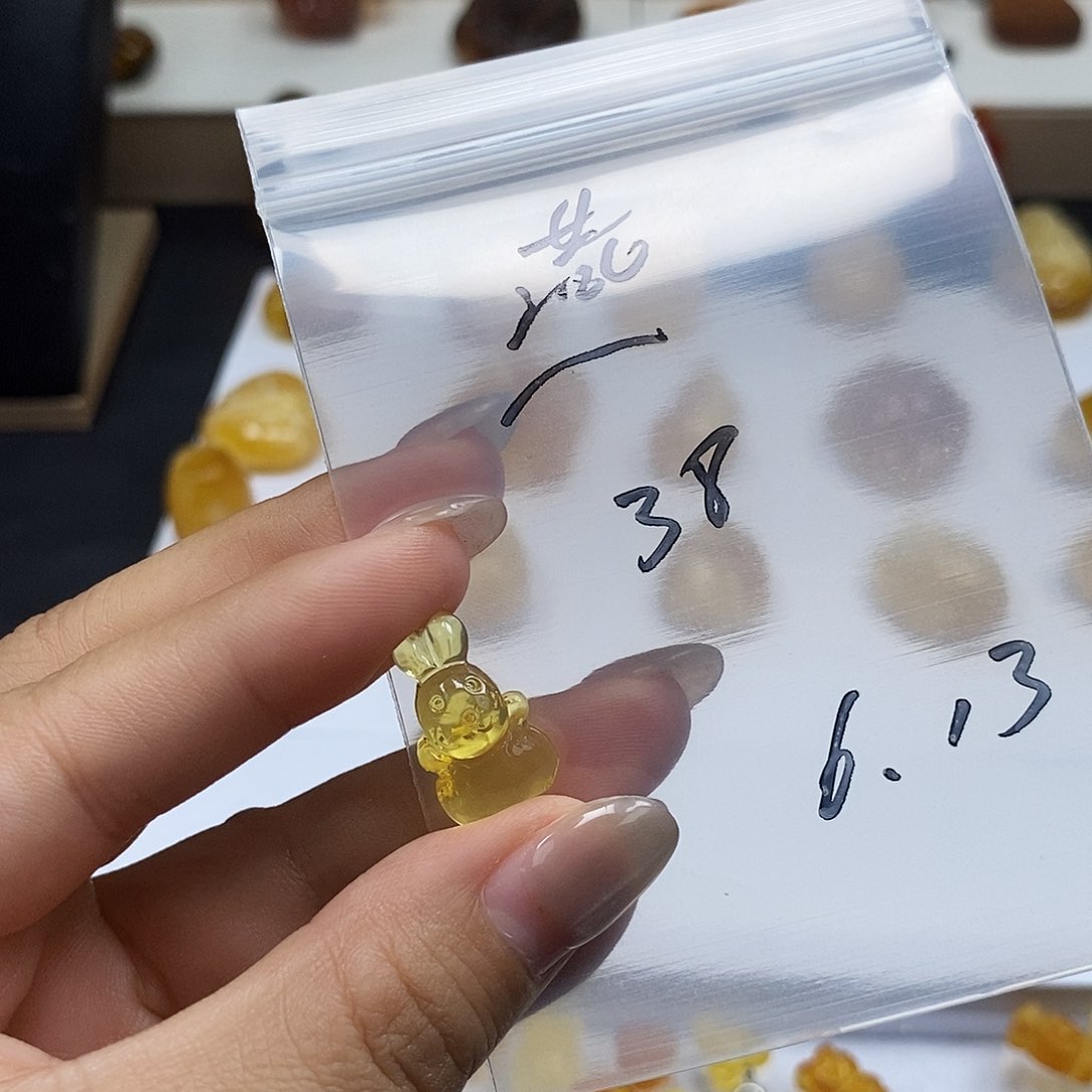 未镶嵌颈饰琥珀w*吊坠