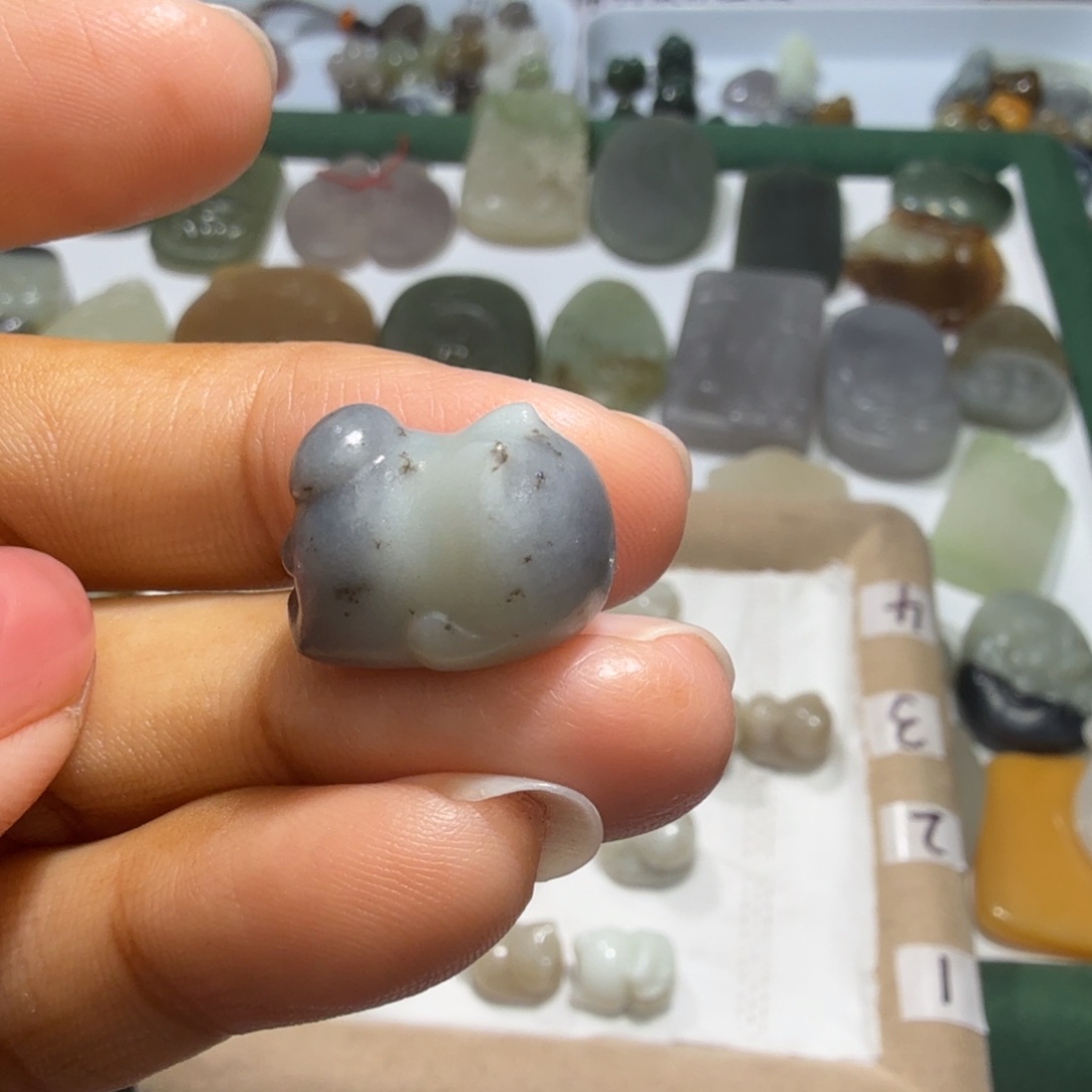 m***媛和田玉未镶嵌珠宝奇石