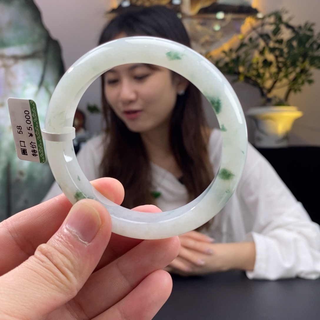 【闪购商品】翡翠手镯未镶嵌编号604