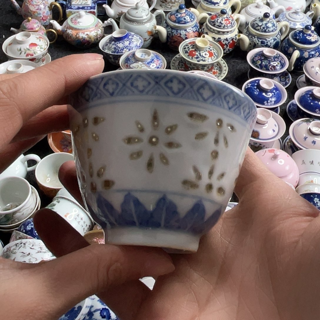 瓷片今天爱吃大米饭