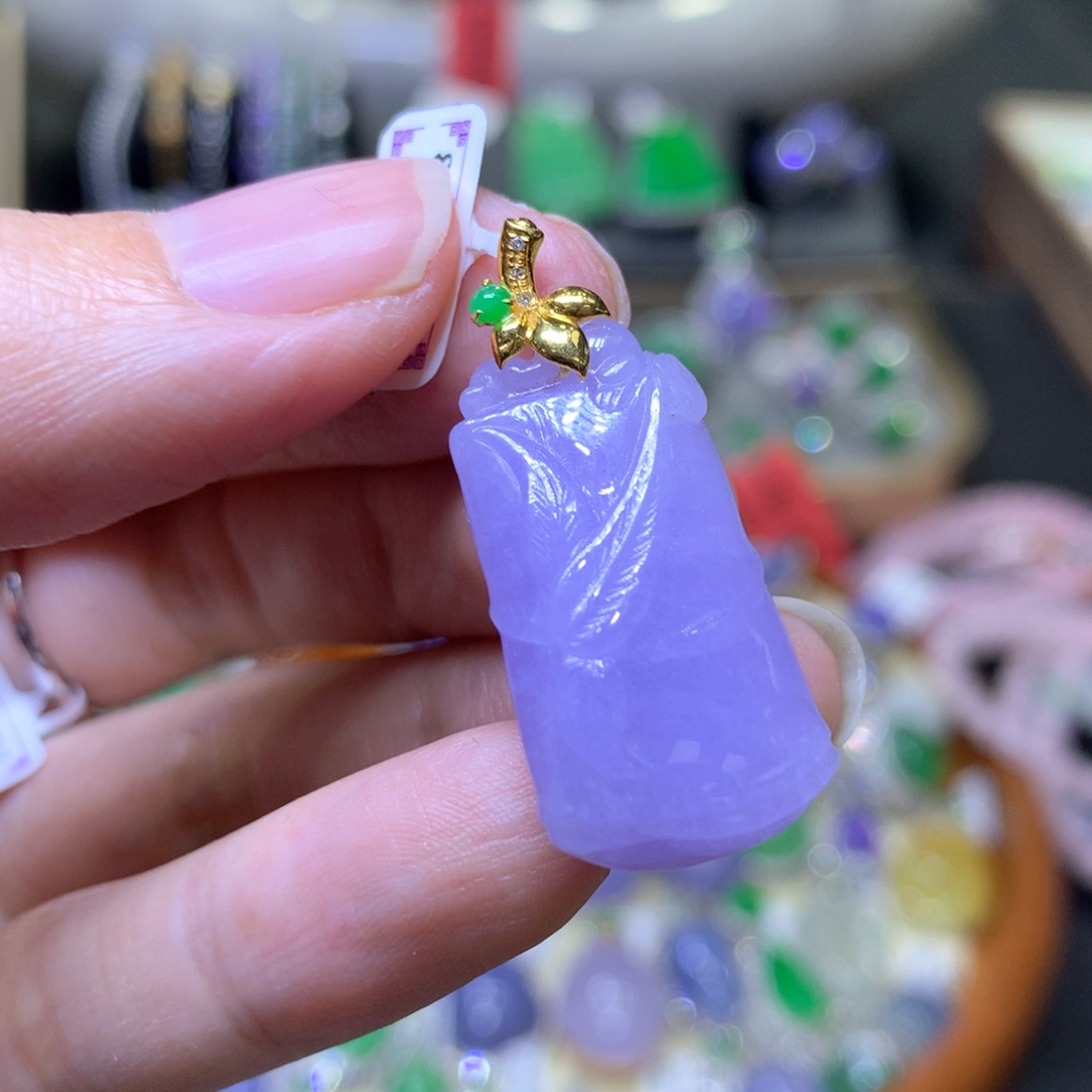 【闪购商品】翡翠颈饰18K金镶嵌翡翠吊坠项链