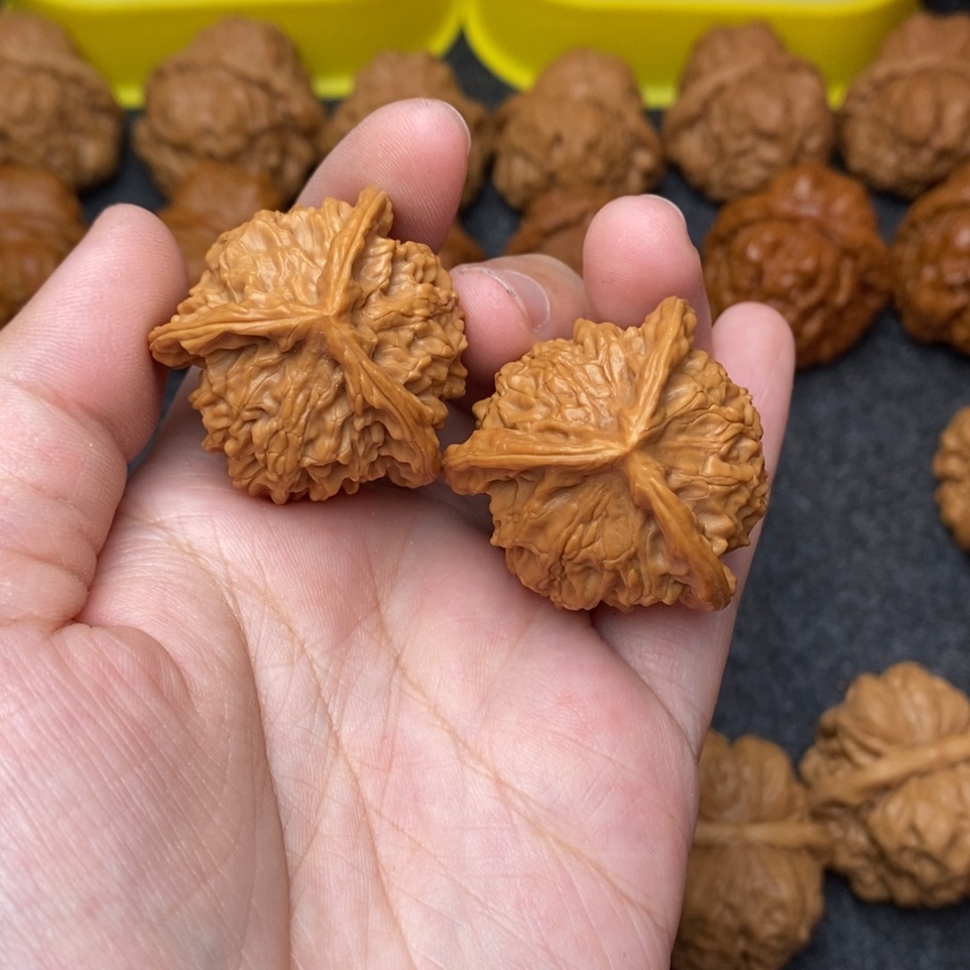 文玩核桃把件南***海三棱34