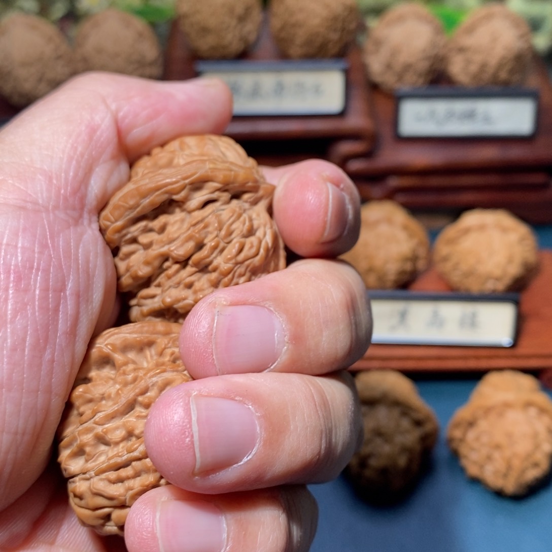 文玩核桃把件小**?核桃