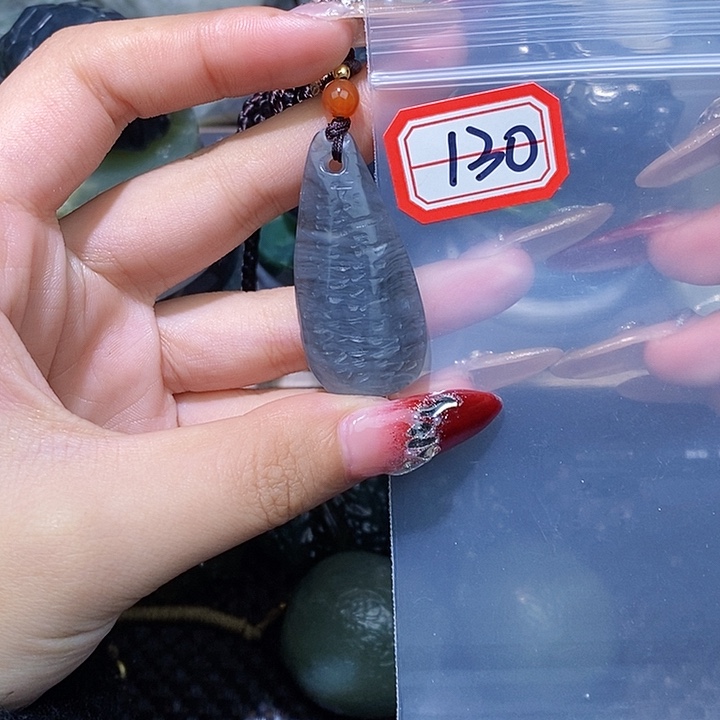 和田玉和田玉边角料随机发未镶嵌