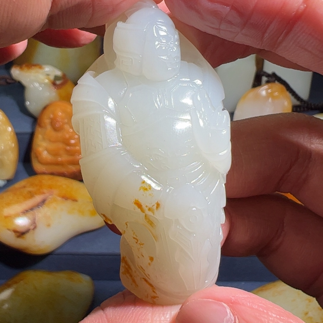 和田玉未镶嵌颈饰玉***器