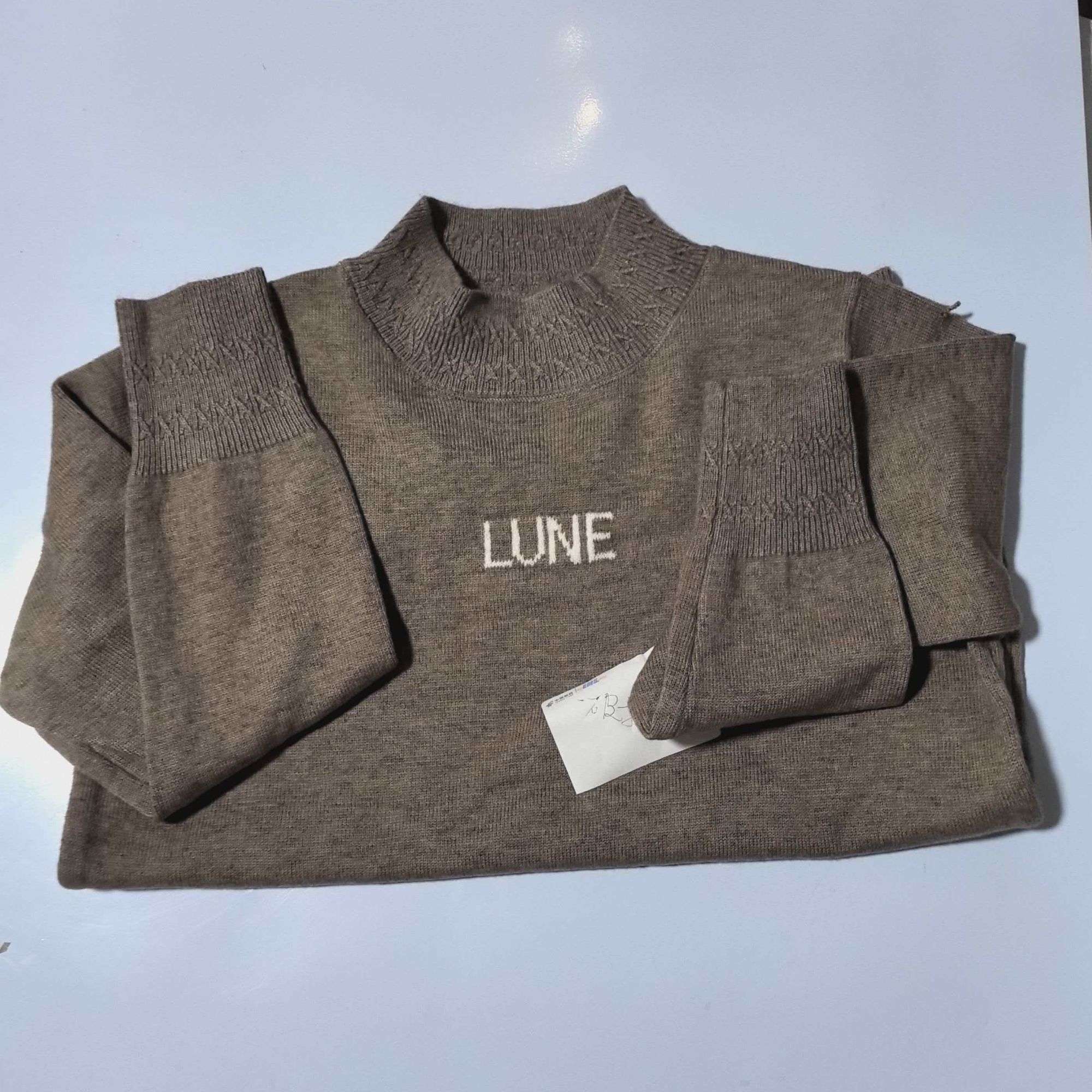 828咖色打底衫（微瑕疵）