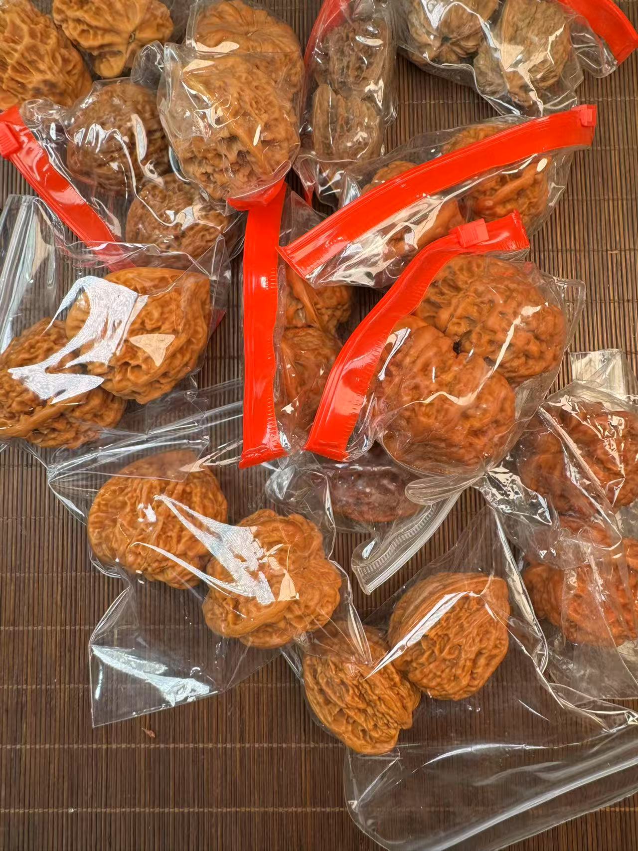 2221 核桃高级花梨木 特色工艺品 多样性随机发