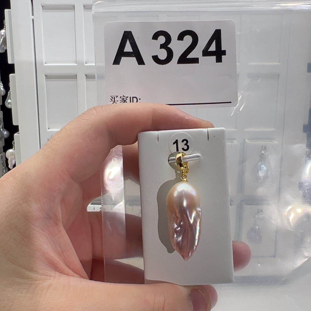 淡水珍珠颈饰合金