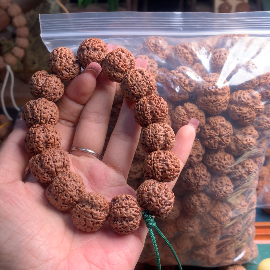 安****金刚菩提手串蜂王