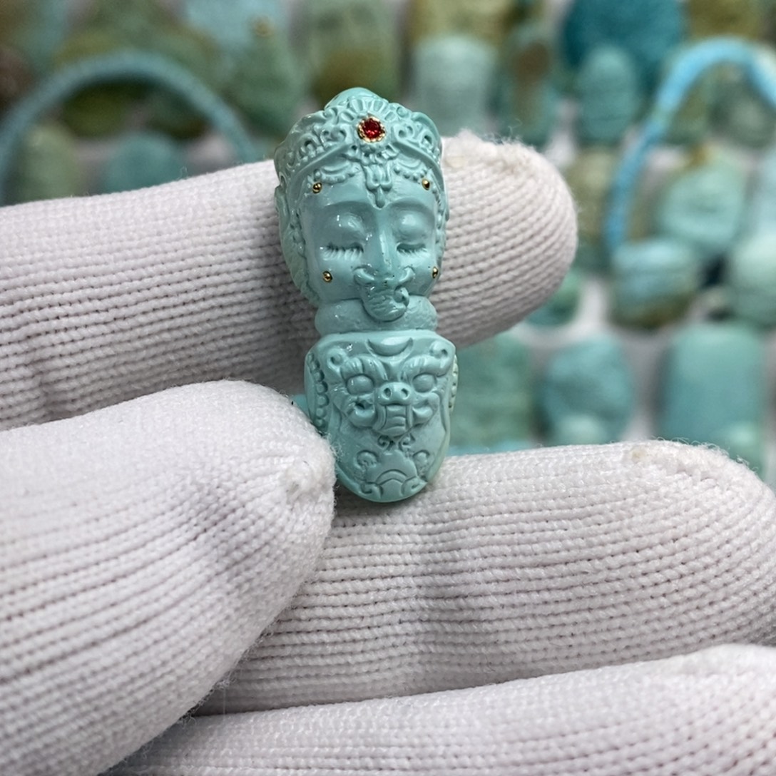 小***生绿松石未镶嵌绿松石