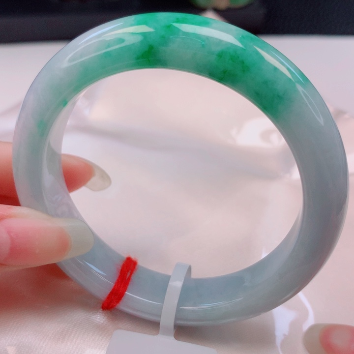 翡翠未镶嵌手镯55圈