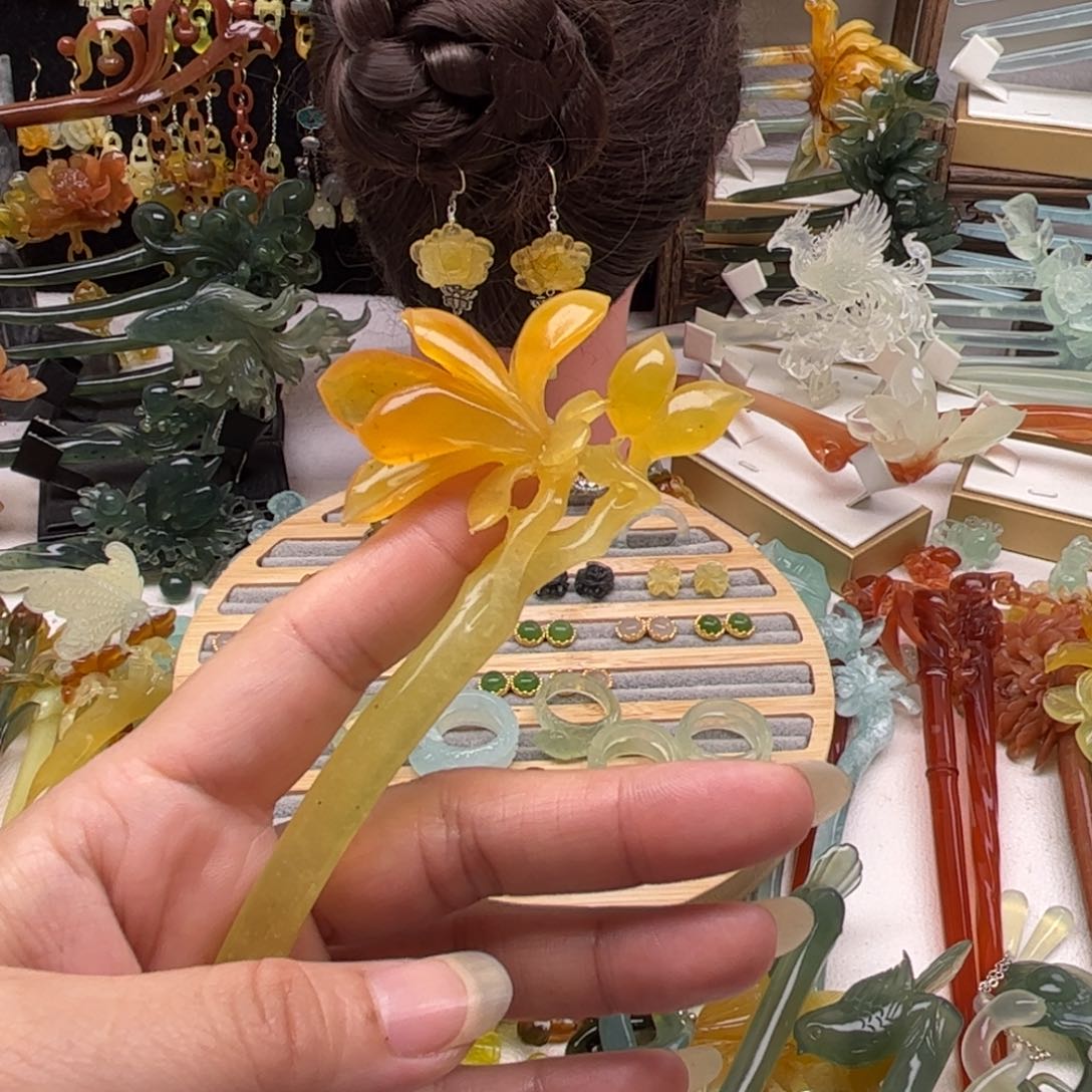 蛇纹石玉发饰合金柒*