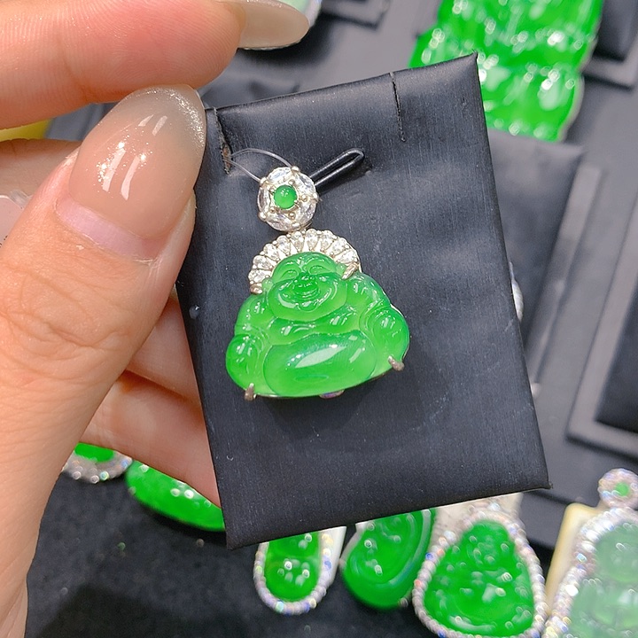 颈饰银S925镶嵌翡翠元气