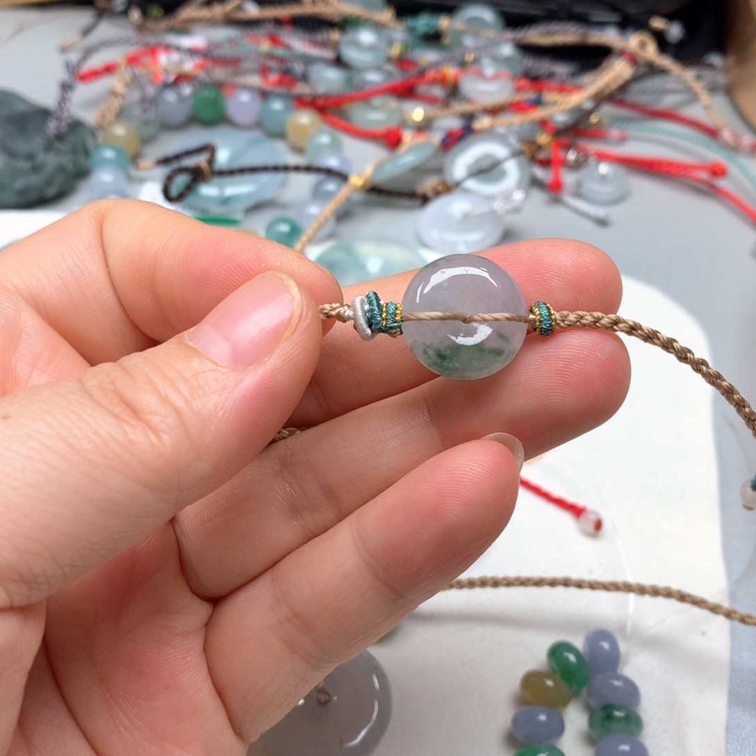 用***0翡翠未镶嵌颈饰翡翠平安扣