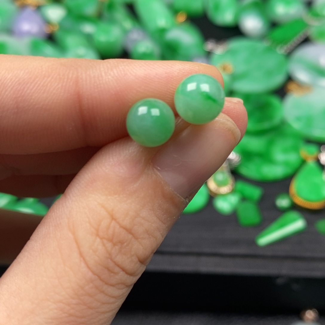 偶***短翡翠18K金镶嵌耳饰翡翠