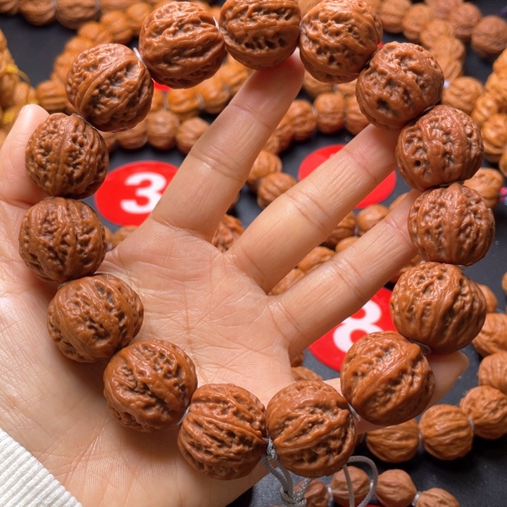 文玩核桃吊坠珊瑚粗筋手持