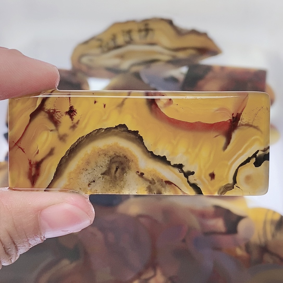 玛瑙/玉髓珠宝半成品未镶嵌千里江山图