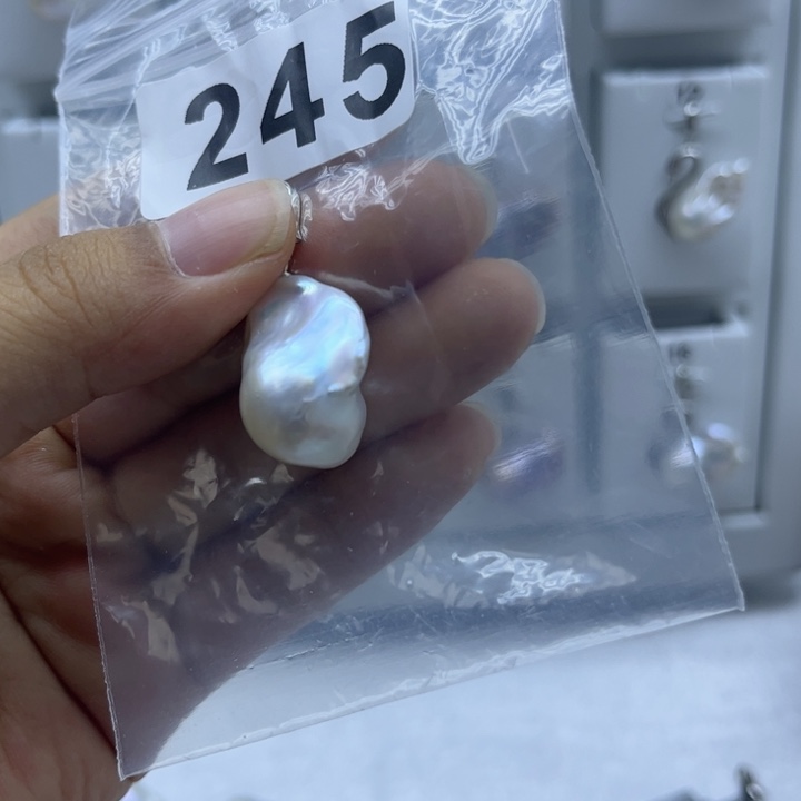 淡水珍珠未镶嵌颈饰