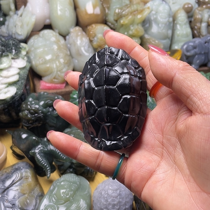 达***浩和田玉未镶嵌颈饰