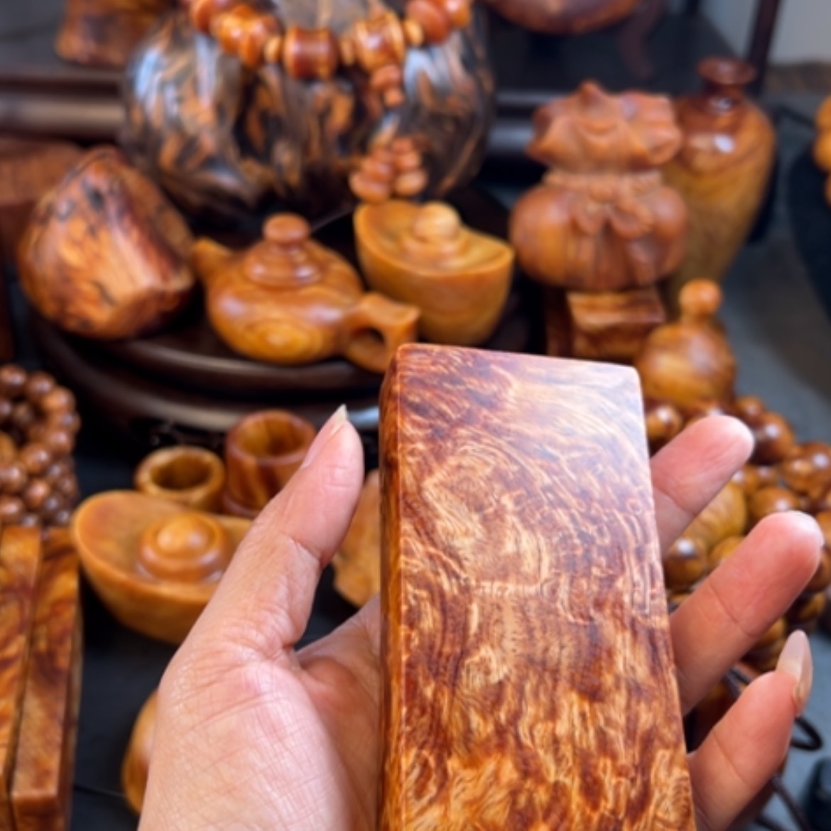 【闪购商品】松木（琥珀木）把件