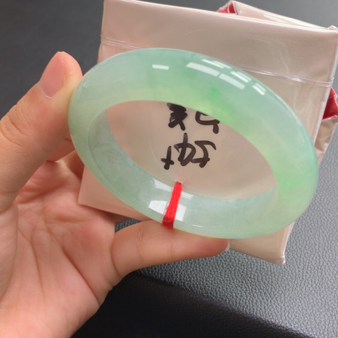 涵***涵翡翠未镶嵌手镯54正冰绿完美强推分单1