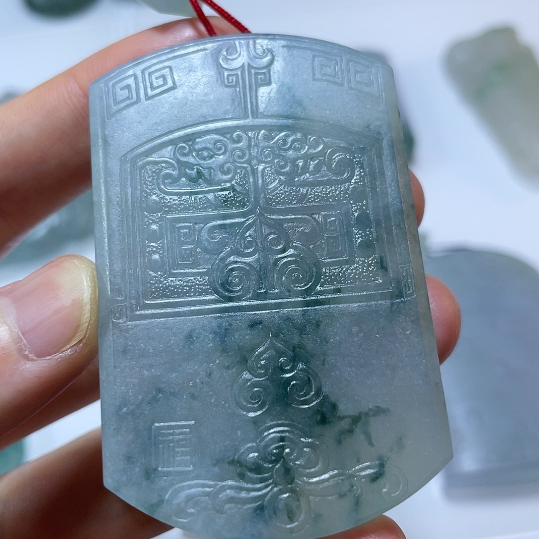 定制翡翠未镶嵌挂件