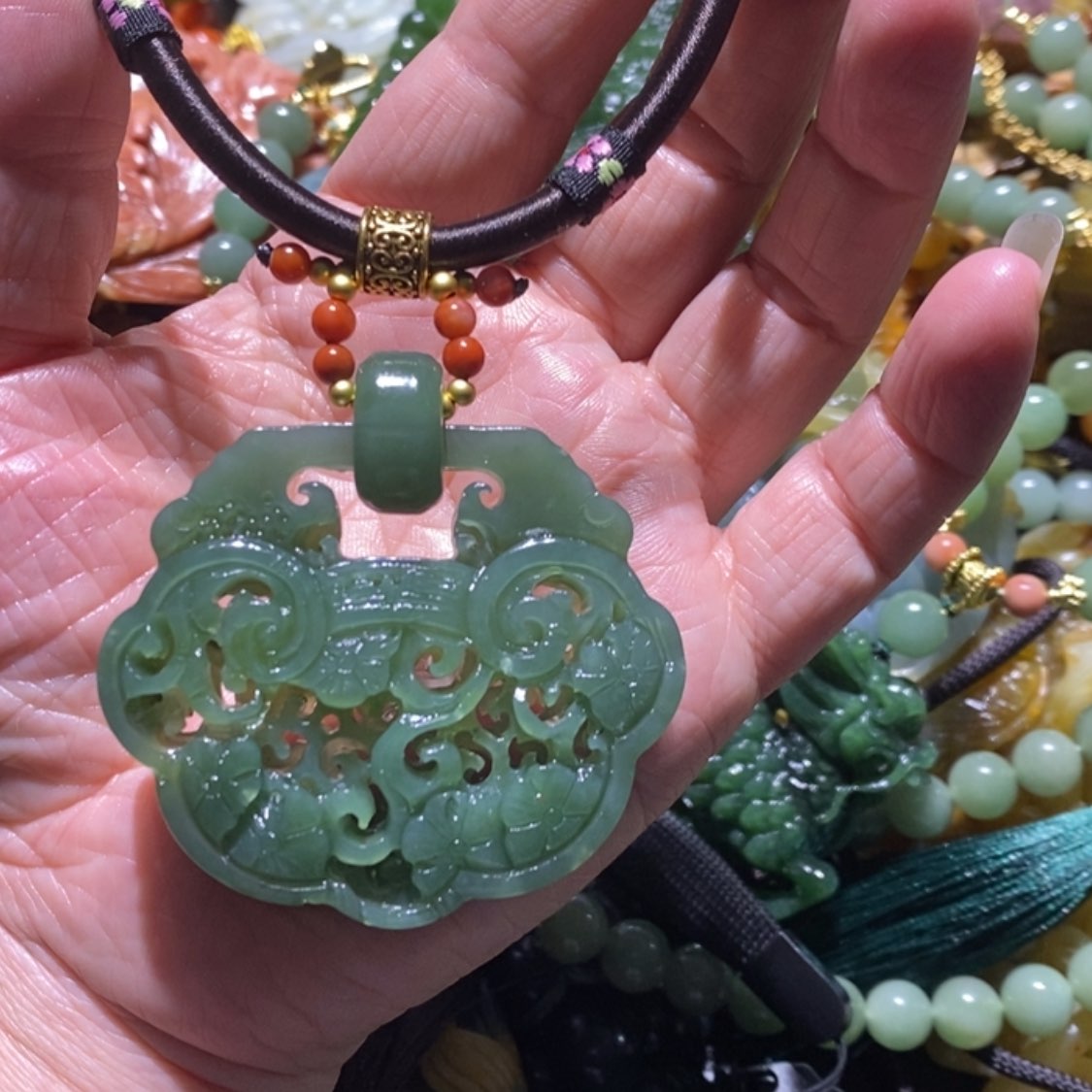 【闪购商品】和田玉颈饰未镶嵌