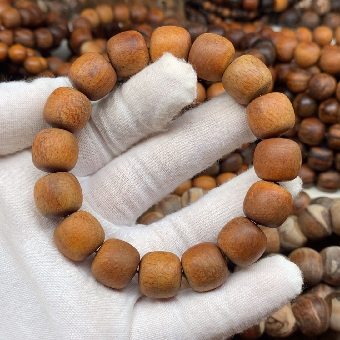 贡木M****u780红油溏心1314