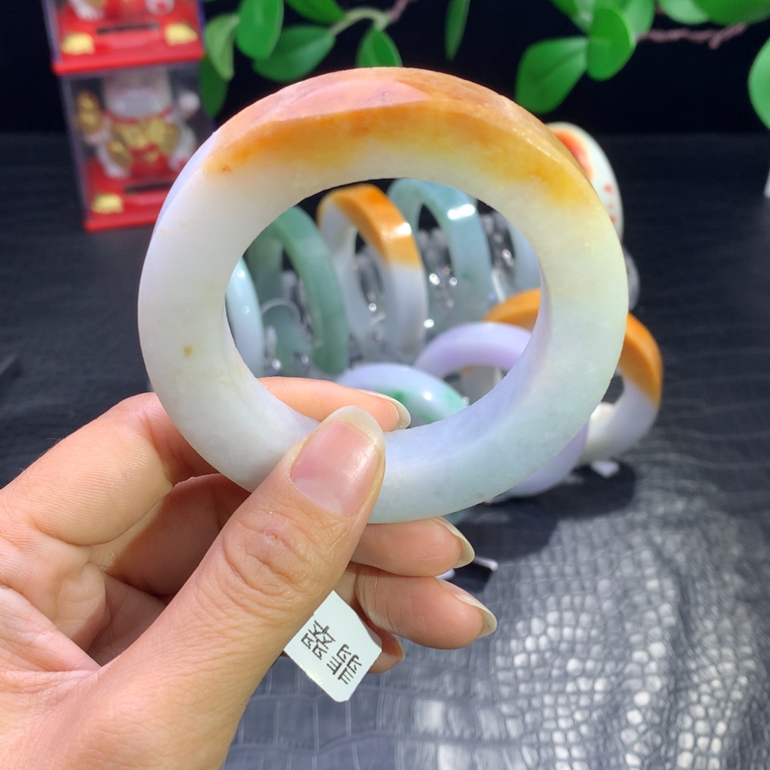 定制翡翠未镶嵌手镯