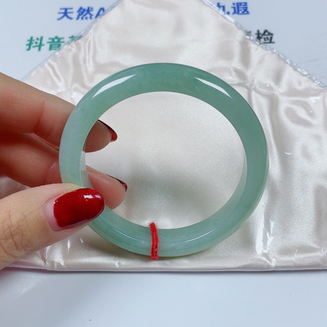 翡翠未镶嵌手镯圈口58宽11.8厚8.6