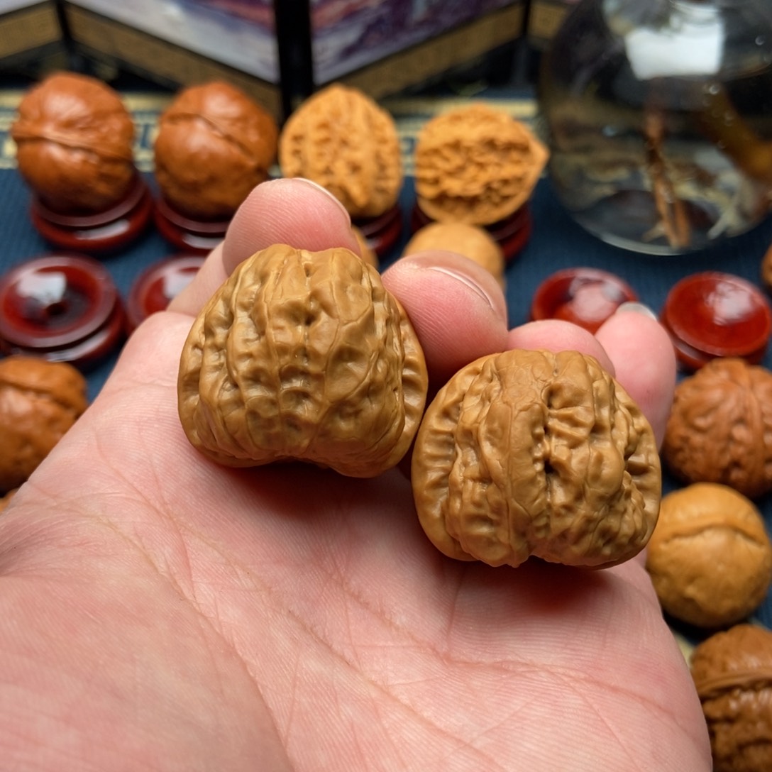 文玩核桃把件?**?蛤蟆头