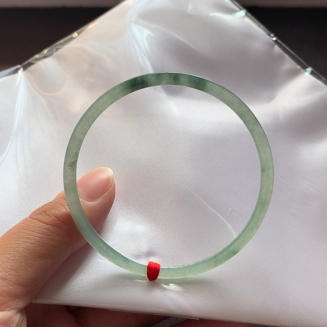 翡翠未镶嵌手镯55完美