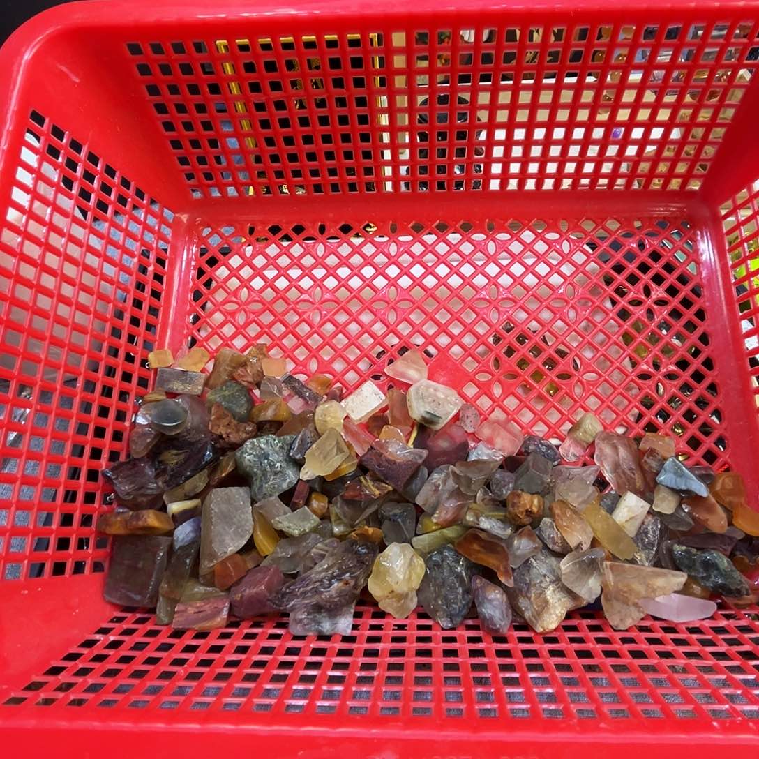 琉***儿水晶颈饰未镶嵌兔毛