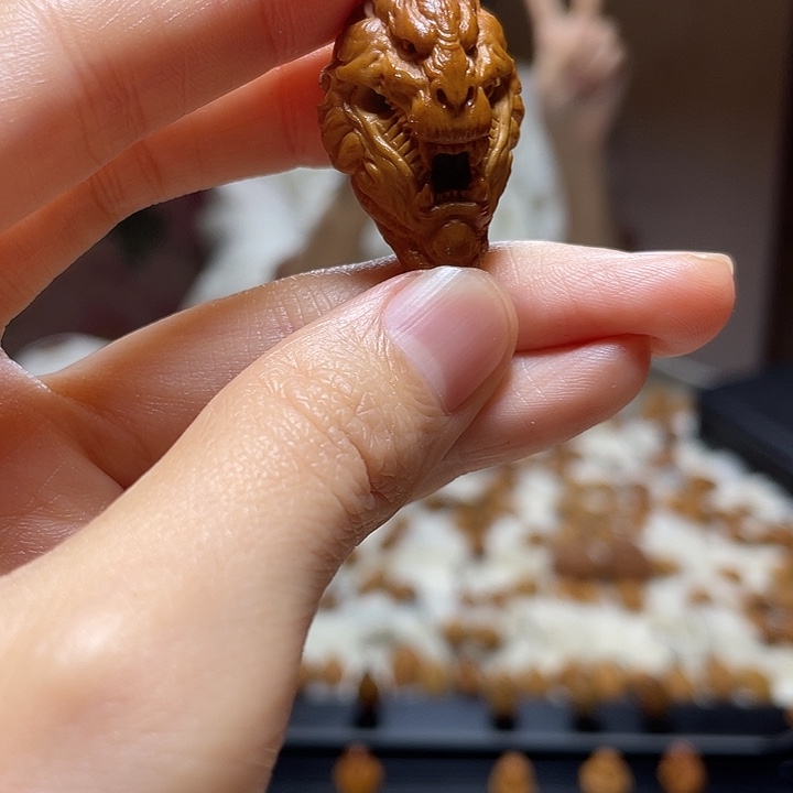 吊坠橄榄核龙头三通