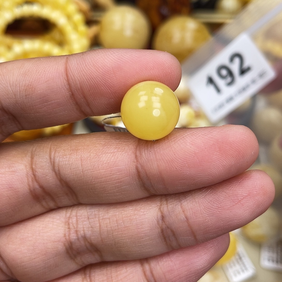 蜜蜡未镶嵌珠宝奇石13.5