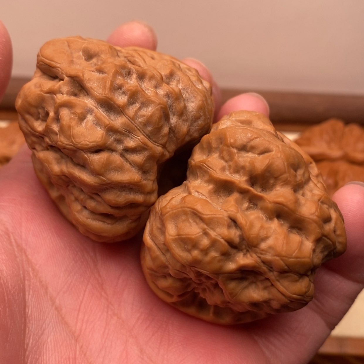 【闪购商品】把件文玩核桃边42左右