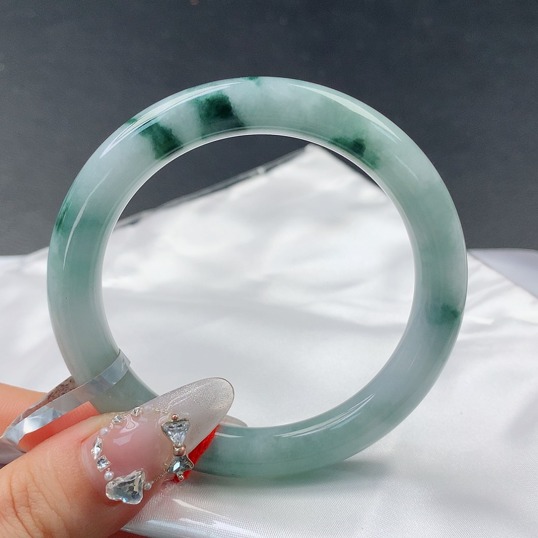 翡翠手镯未镶嵌0029圆54