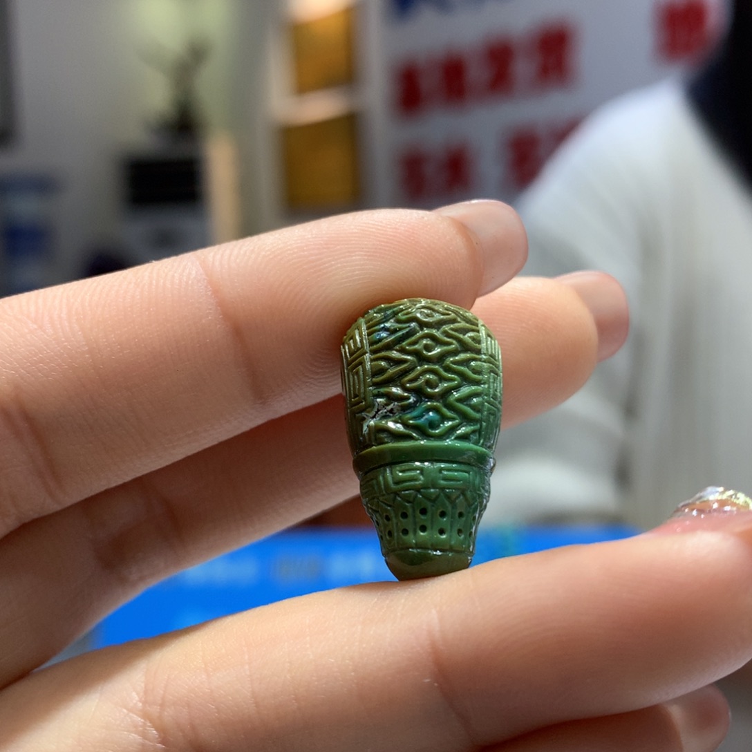 绿松石配饰未镶嵌