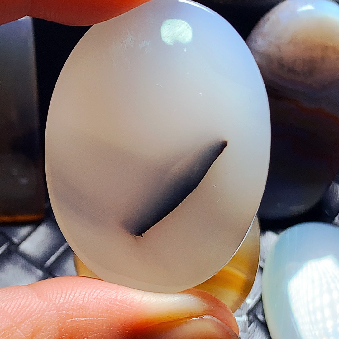 未镶嵌颈饰玛瑙/玉髓亮点一线面