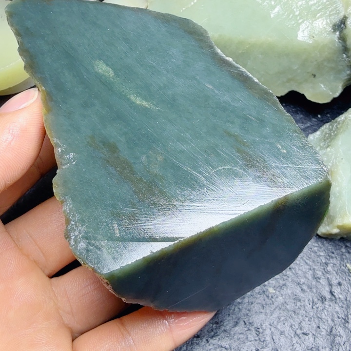 和田玉（糖玉）未镶嵌珠宝奇石