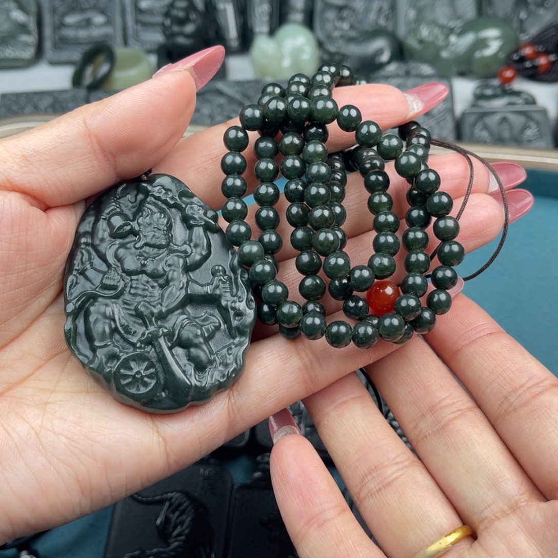 和田玉颈饰未镶嵌天****〉