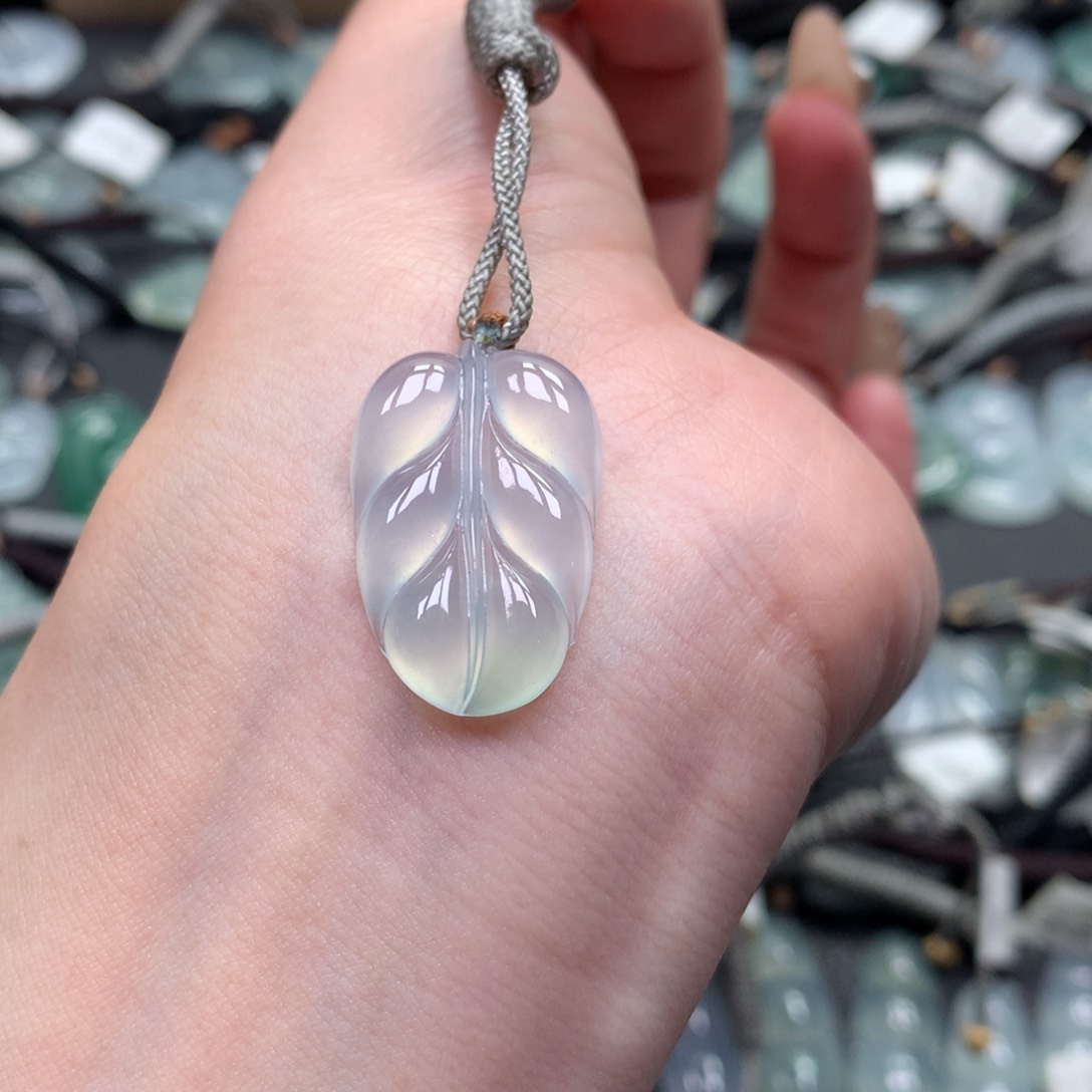 翡翠颈饰未镶嵌00000000000