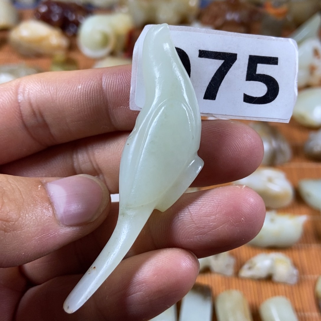 和田玉未镶嵌项链