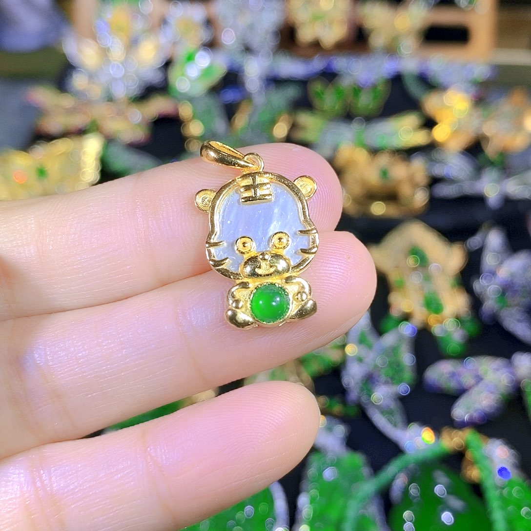 吊坠(不含链)银S925镀金镶嵌翡翠