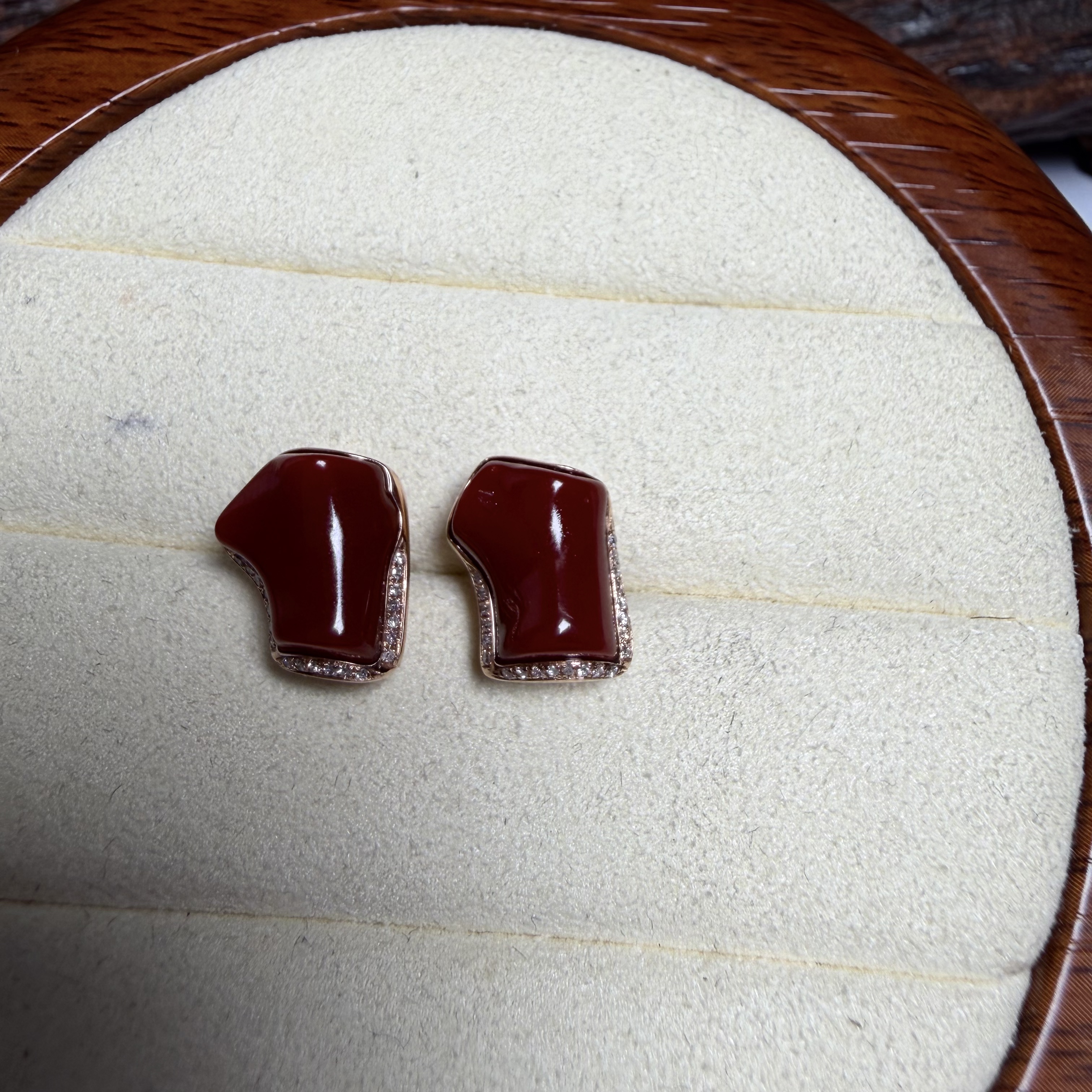 天然阿卡珊瑚18K金耳钉（一对）——15031