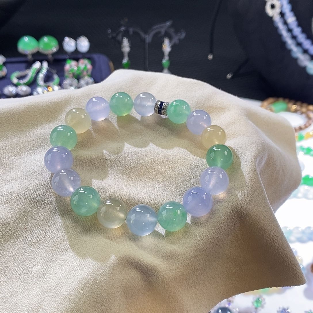 翡翠把件未镶嵌单圈