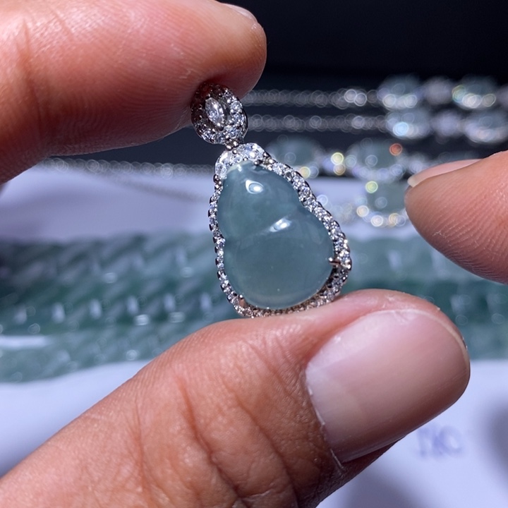 翡翠未镶嵌颈饰天然翡翠